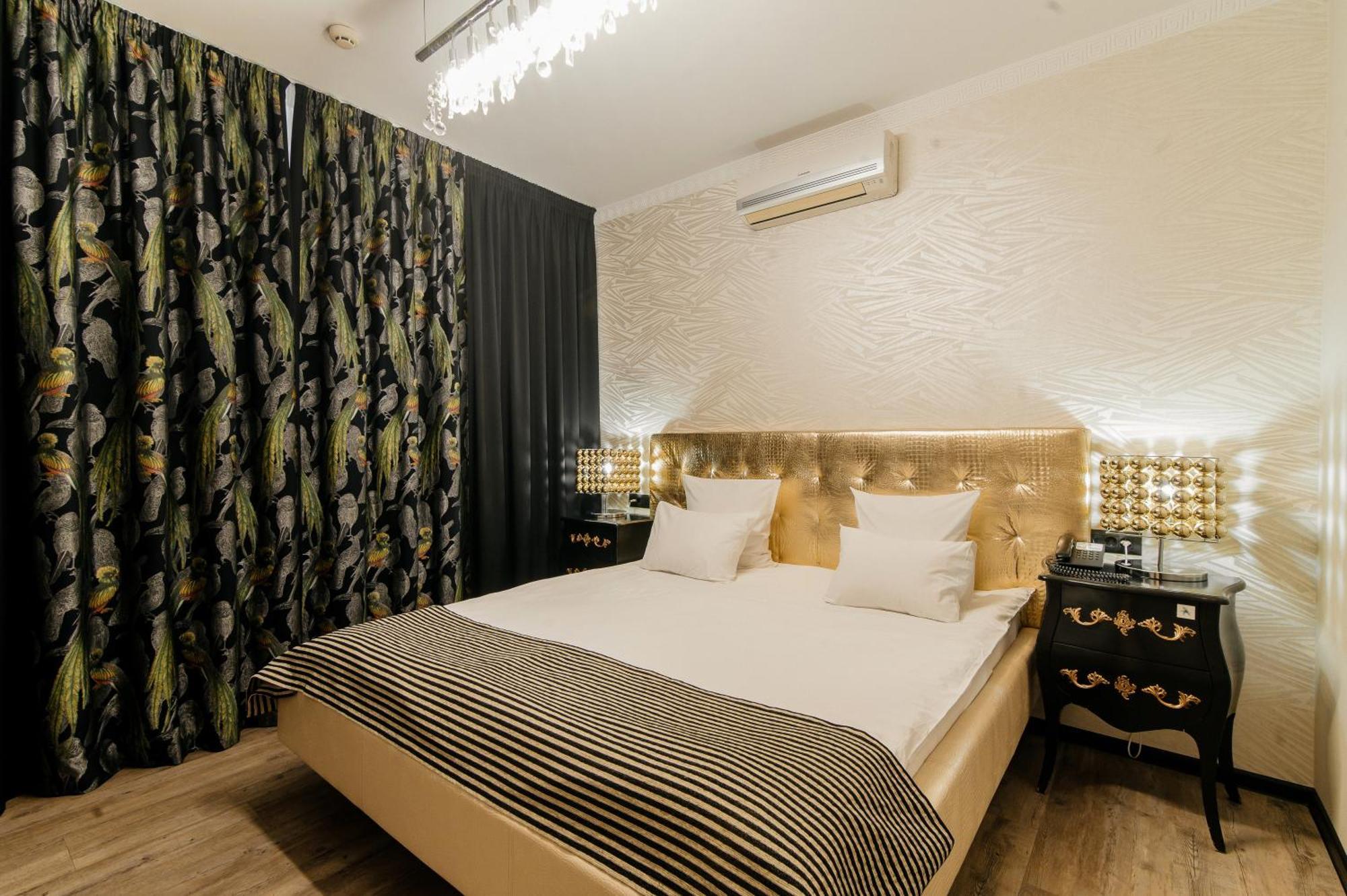 Weekend Boutique Hotel Kisinyov Kültér fotó