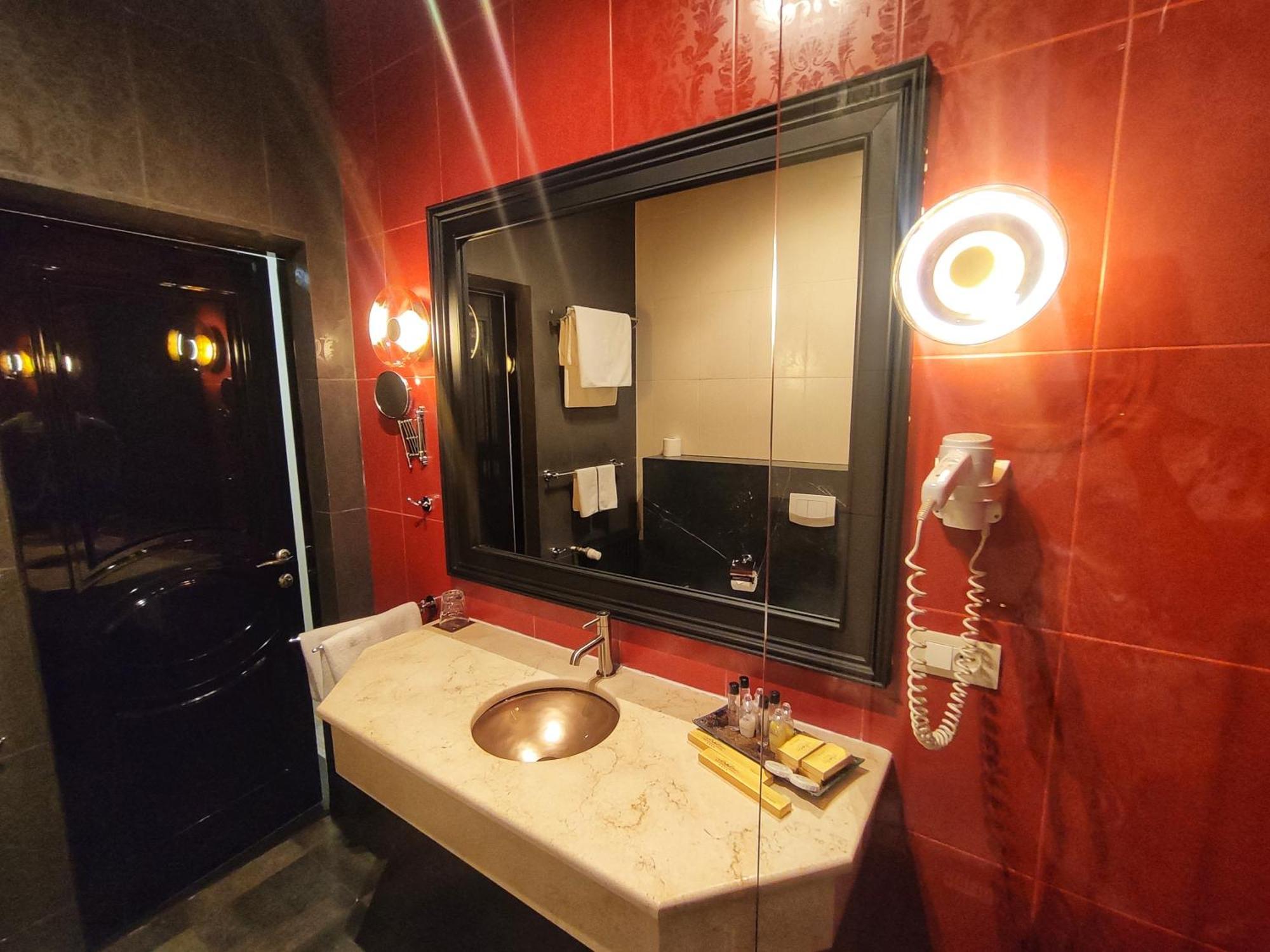 Weekend Boutique Hotel Kisinyov Kültér fotó