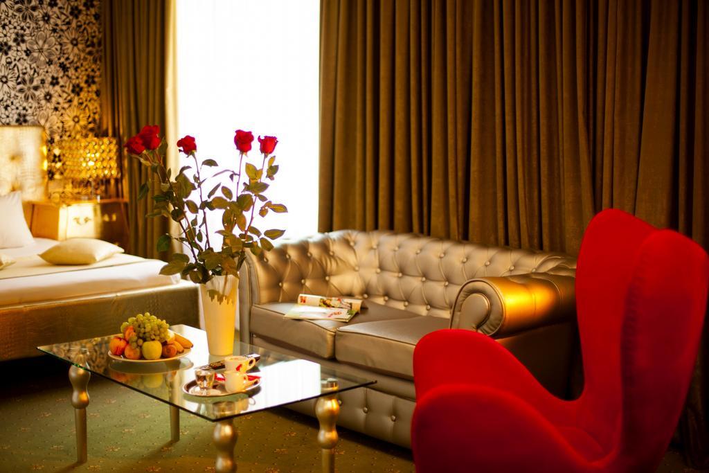 Weekend Boutique Hotel Kisinyov Kültér fotó