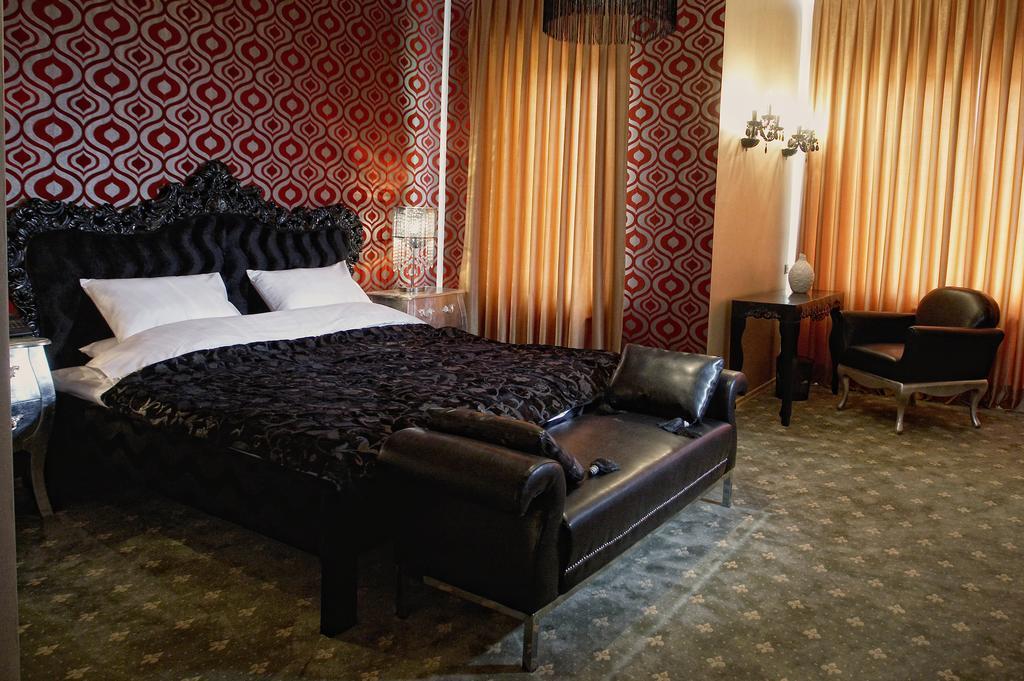 Weekend Boutique Hotel Kisinyov Kültér fotó