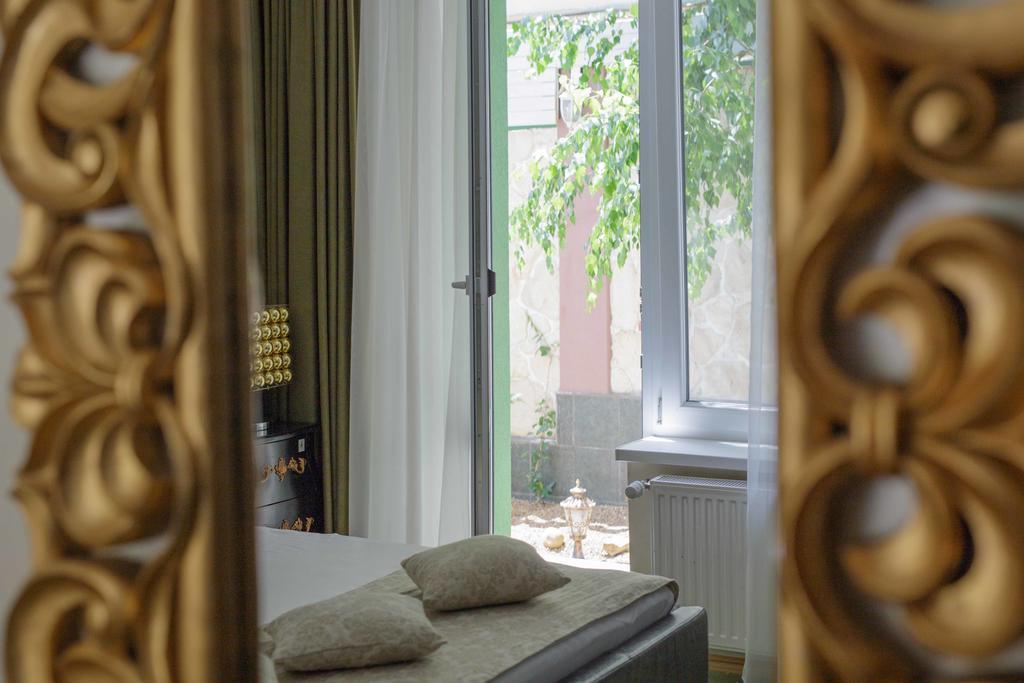 Weekend Boutique Hotel Kisinyov Kültér fotó