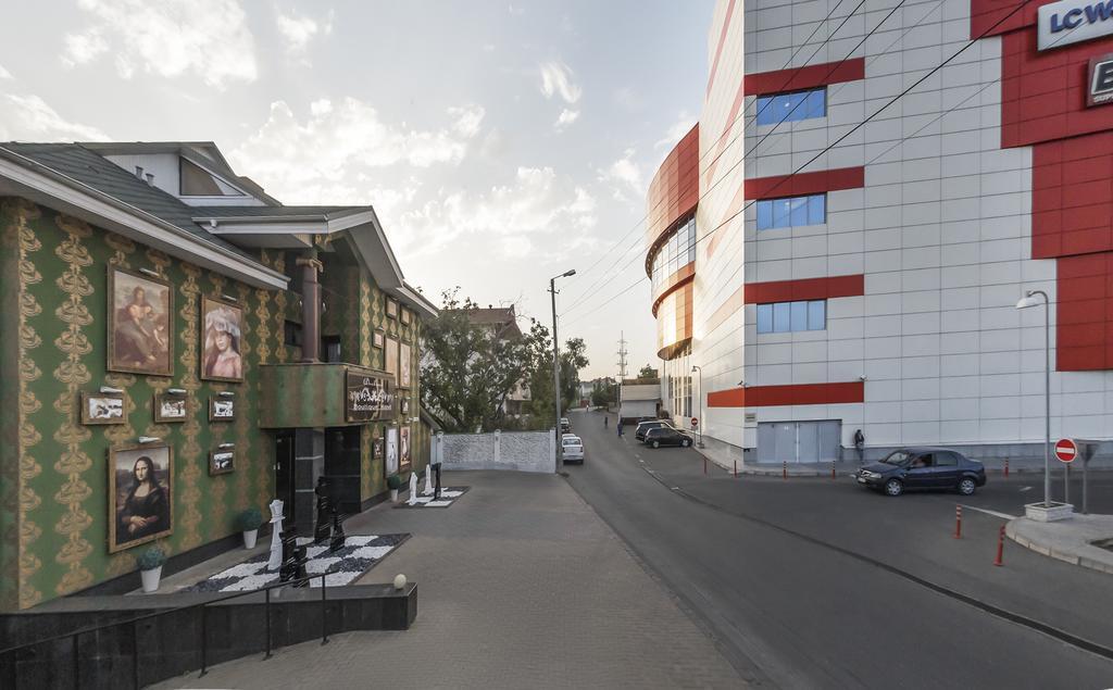 Weekend Boutique Hotel Kisinyov Kültér fotó
