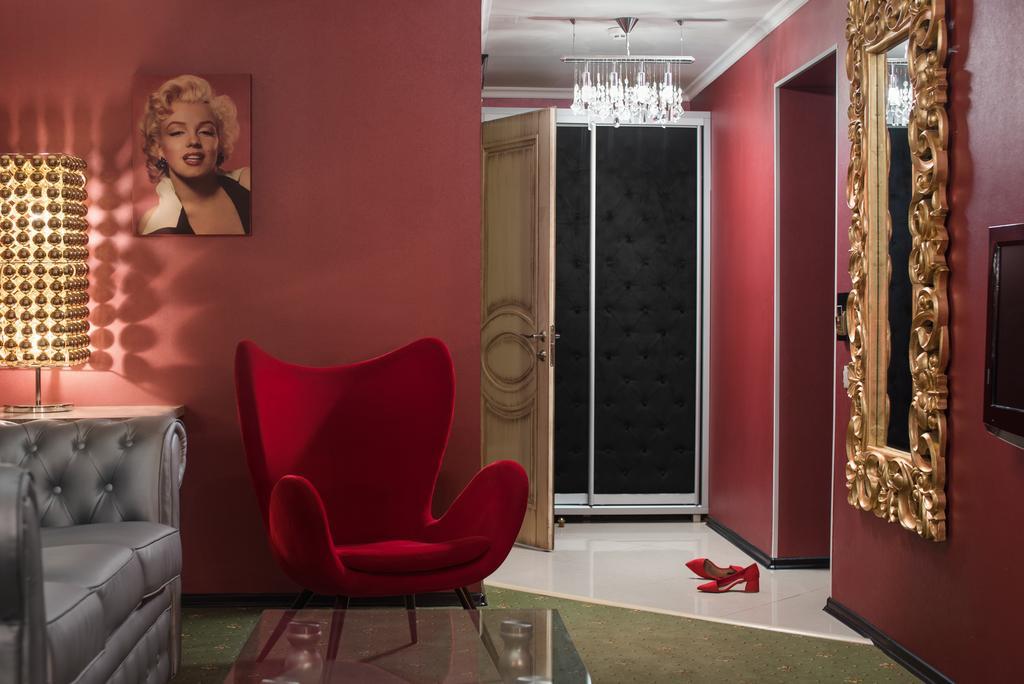 Weekend Boutique Hotel Kisinyov Kültér fotó
