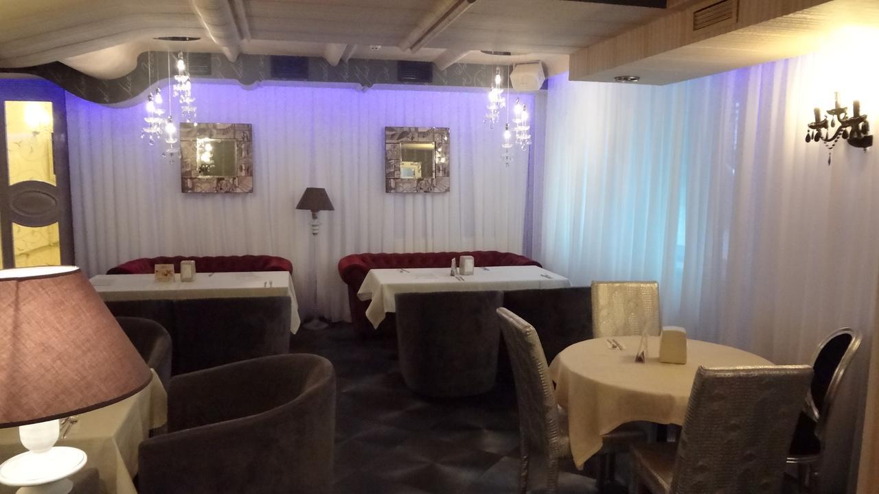 Weekend Boutique Hotel Kisinyov Kültér fotó